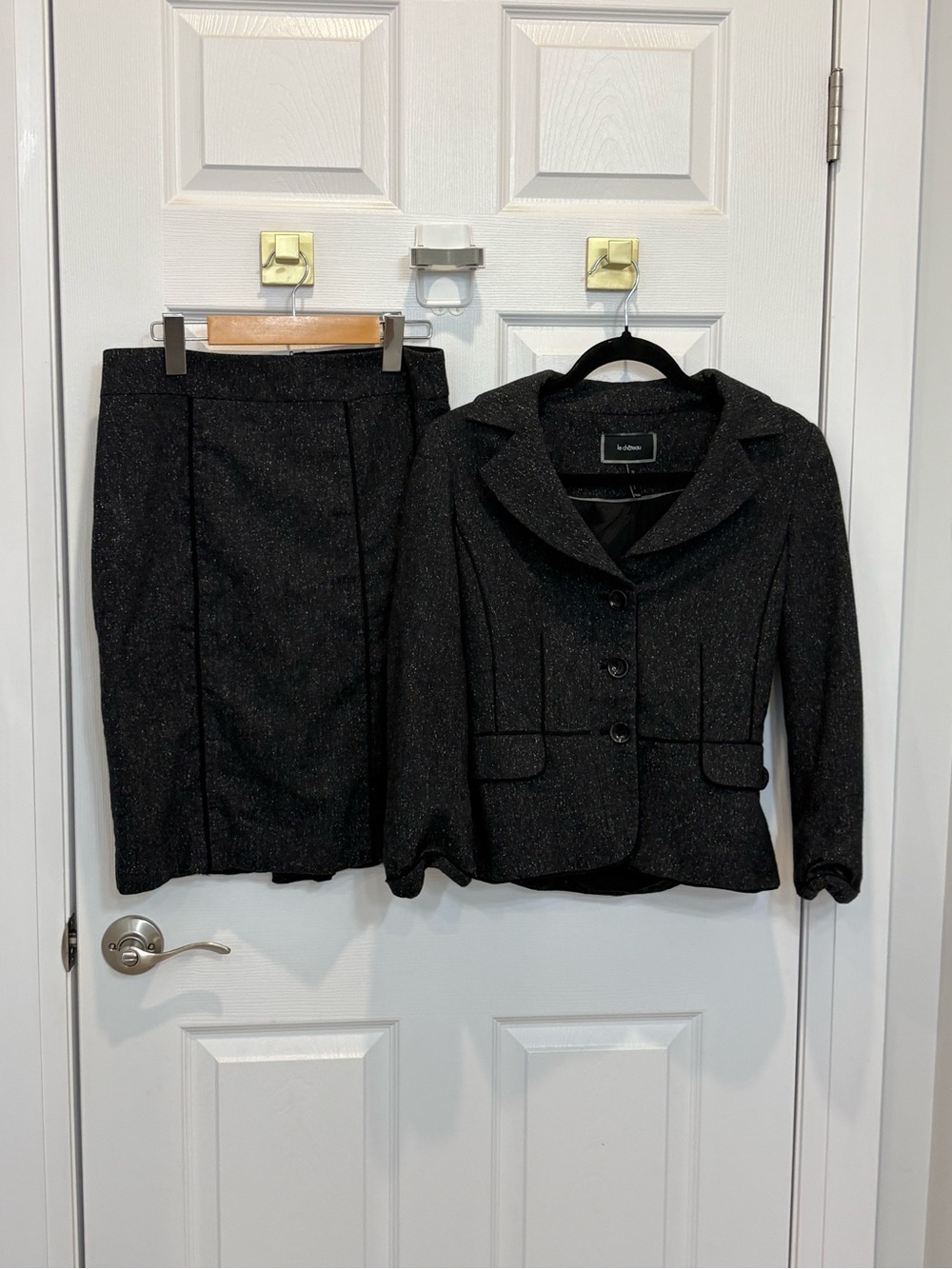 Le Château 2 piece set. #1444